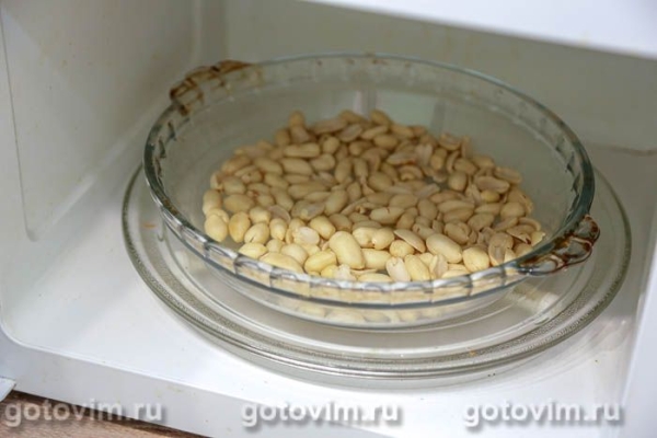 Жареный арахис со сванской солью в микроволнвке