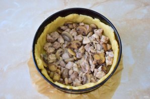 Киш с курицей и грибами Киш с курицей и грибами