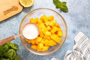 Манго консервированное