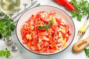 Cалат "Красное море" с крабовыми палочками Cалат "Красное море" с крабовыми палочками