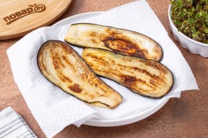 Рулетики из баклажана с сыром и морковью Рулетики из баклажана с сыром и морковью