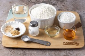 Имбирные новогодние пряники с глазурью Имбирные новогодние пряники с глазурью