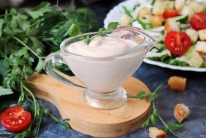 Соус для салата "Цезарь" без анчоусов Соус для салата "Цезарь" без анчоусов