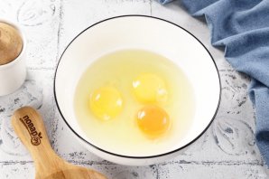 Гренки с молоком и яйцом