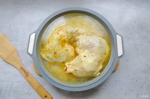 Окорочка с рисом в духовке Окорочка с рисом в духовке