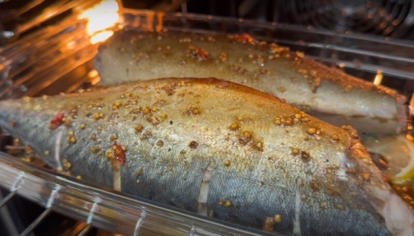 Запечённая скумбрия. Простой рецепт для духовки: неповторимый вкус и аромат Запечённая скумбрия. Простой рецепт для духовки: неповторимый вкус и аромат