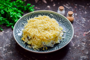 Салат "Подсолнух" с ананасами