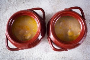 Рис с мясом в горшочках Рис с мясом в горшочках