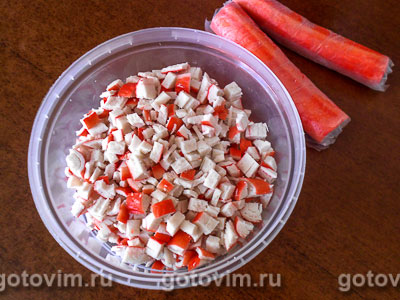 Поповеры с салатом из крабовых палочек Поповеры с салатом из крабовых палочек