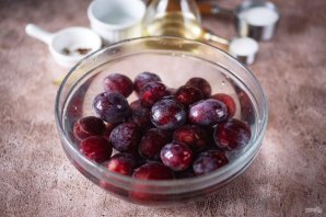 Маринованная слива