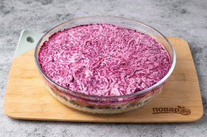 Вегетарианский салат «Селедка под шубой» на год Дракона Вегетарианский салат «Селедка под шубой» на год Дракона