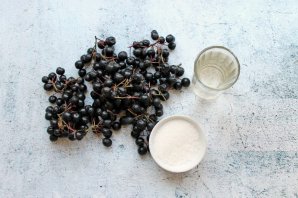 Настойка из черноплодной рябины Настойка из черноплодной рябины