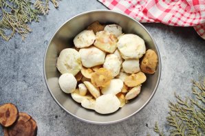 Жареные маслята на сковороде Жареные маслята на сковороде