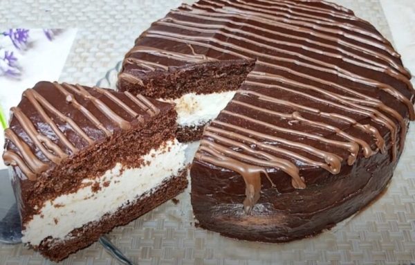 Напоминает настоящее пломбирное мороженое. Торт Пломбир: этот рецепт выпрашивают все