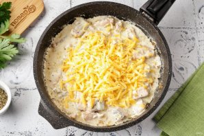 Горбуша в сливочно-сырном соусе Горбуша в сливочно-сырном соусе