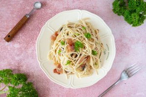 Спагетти с беконом и грибами Спагетти с беконом и грибами