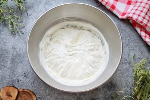 Рулет из шоколадных блинов с кремом Рулет из шоколадных блинов с кремом