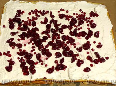 Рулет из блинного теста со сливочной начинкой