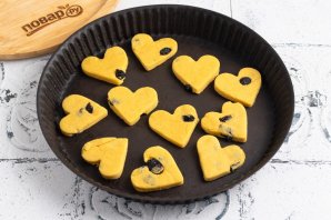 Печенье с изюмом из кукурузной муки Печенье с изюмом из кукурузной муки