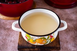 Варенье из алычи с косточками