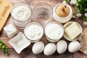 Торт из профитролей со сметанным кремом