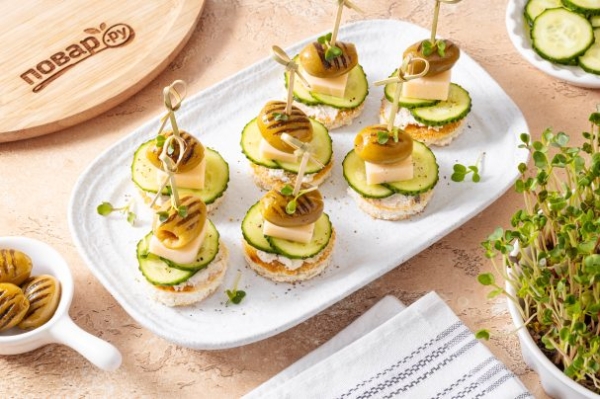 Канапе с огурцом и сыром Канапе с огурцом и сыром