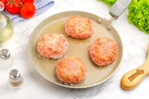 Котлеты из сосисок Котлеты из сосисок