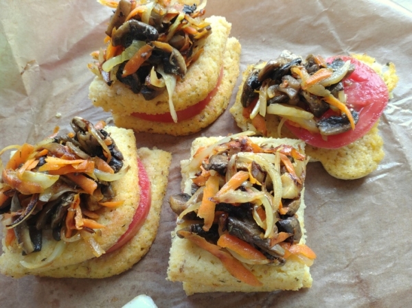 Закуска из овощей и грибов на поленте Закуска из овощей и грибов на поленте