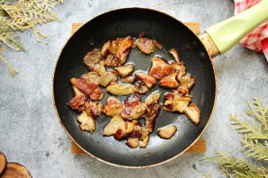 Морской гребешок с картошкой и грибами Морской гребешок с картошкой и грибами