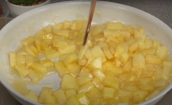 Знаменитый немецкий яблочный пирог. Простой рецепт, красивый результат Знаменитый немецкий яблочный пирог. Простой рецепт, красивый результат