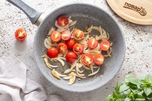 Тушеные баклажаны с помидорами Тушеные баклажаны с помидорами