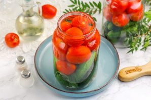 Помидоры с огурцами (закатки) Помидоры с огурцами (закатки)