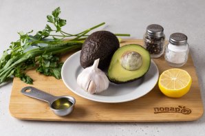 Авокадо с лимоном Авокадо с лимоном