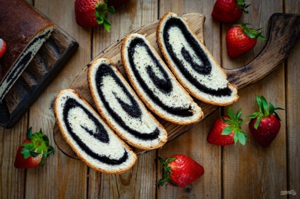 Постный маковый рулет