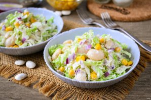 Салат с капустой, кукурузой и фасолью Салат с капустой, кукурузой и фасолью