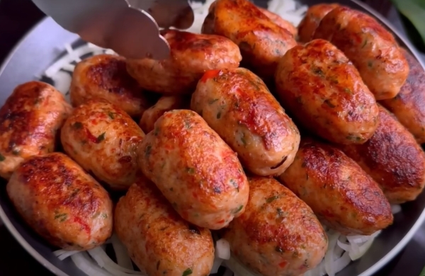 Долго искала этот рецепт. Самые сочные и вкусные котлеты: просто перемешайте фарш с содой Долго искала этот рецепт. Самые сочные и вкусные котлеты: просто перемешайте фарш с содой