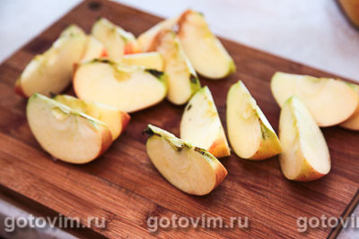 Глинтвейн с яблоками и апельсинами