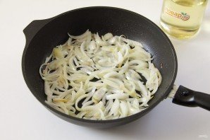 Горбуша в сметане на сковороде Горбуша в сметане на сковороде