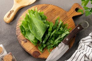 Борщ со щавелем и яйцом