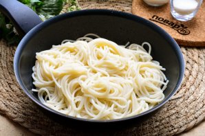 Сладкие спагетти с творогом Сладкие спагетти с творогом