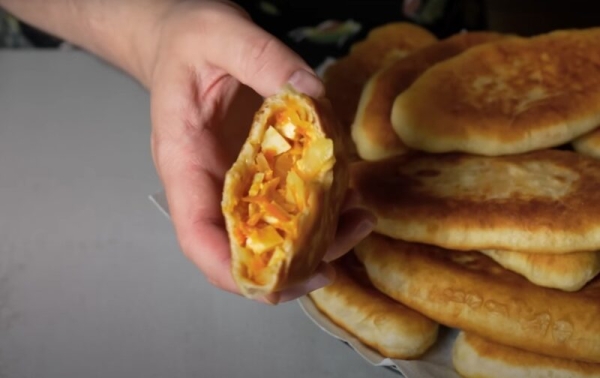 Такие вкусные, что невозможно оторваться. Пирожки с капустой Такие вкусные, что невозможно оторваться. Пирожки с капустой