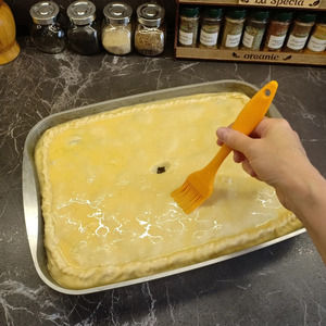 Пирог с курицей и грибами