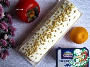 Белковый бисквитный рулет с хурмой Белковый бисквитный рулет с хурмой