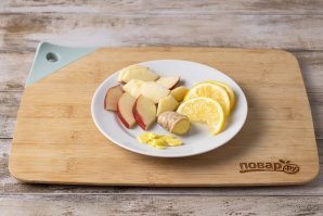 Чай с имбирем, лимоном и яблоками Чай с имбирем, лимоном и яблоками