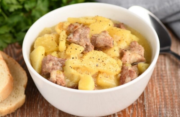 Тушеная картошка с мясом. Как приготовить её очень вкусно Тушеная картошка с мясом. Как приготовить её очень вкусно