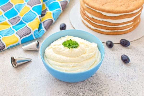 Сметанно-масляный крем для медовика Сметанно-масляный крем для медовика