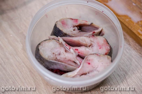 Сельдь в свекольном маринаде (из свежей сельди)
