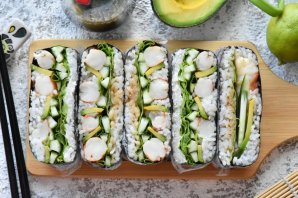 Суши сэндвич с креветкой Суши сэндвич с креветкой