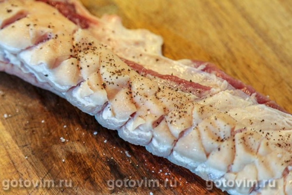 Рулет из свиной грудинки  с манго и перцем чили Рулет из свиной грудинки  с манго и перцем чили