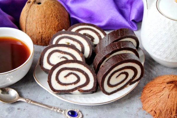 Рулет "Баунти" без выпечки Рулет "Баунти" без выпечки